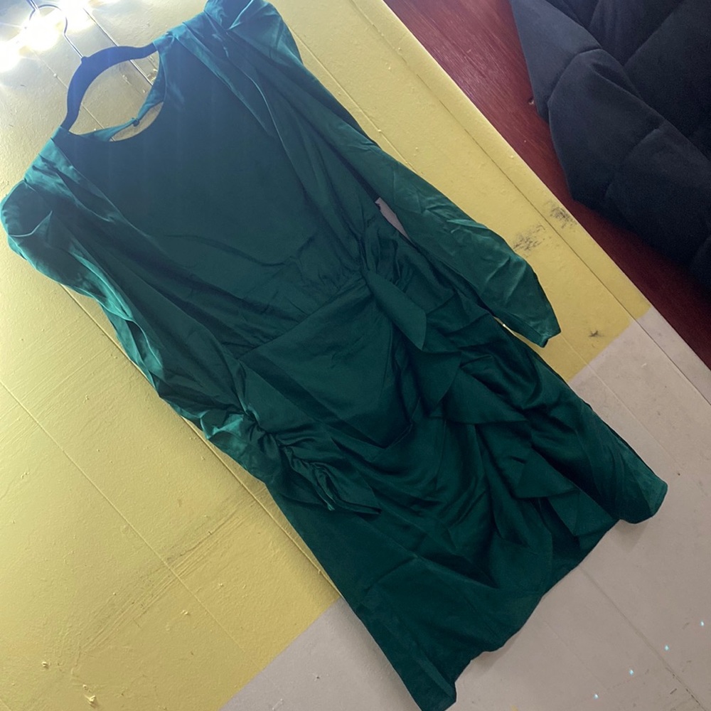 NWT ASTR the Label Cascade Ruffle Long Sleeve Satin Dress size M color green